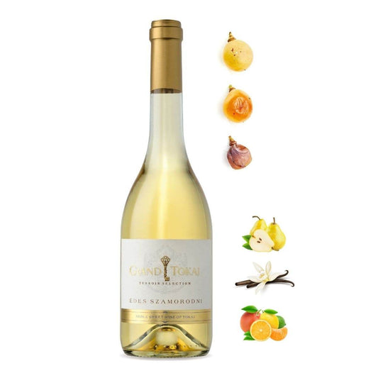Flasche Grand Tokaj Édes Szamorodni Weißwein mit Geschmacknoten von Birnen, Vanille und Zitrusfrüchten