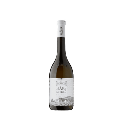 Tokajicum Hárslevelű trockener Weißwein in einer schlanken Flasche mit weißem Etikett und Kapsel