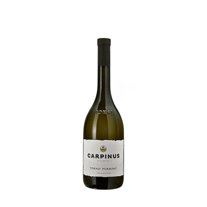 Flasche Carpinus Tokaji Furmint Weißwein mit weißem Etikett und schwarzem Verschluss