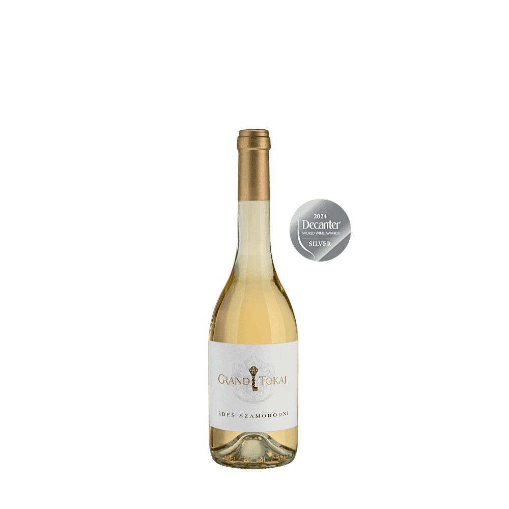 Flasche Grand Tokaj Édes Szamorodni Weißwein mit goldenem Verschluss und silberner Decanter World Wine Awards 2024 Silbermedaille