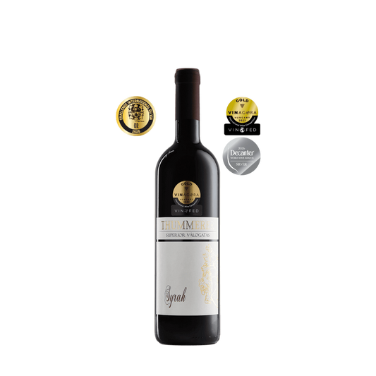 Flasche Thummerer Syrah Superior mit drei Auszeichnungsmedaillen