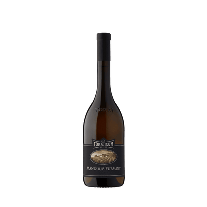 Eine Weinflasche mit dunkelbraunem Glas und schwarzem Etikett. Auf dem Etikett steht "TOKAJICUM BORHÁZ MANDULÁS FURMINT"